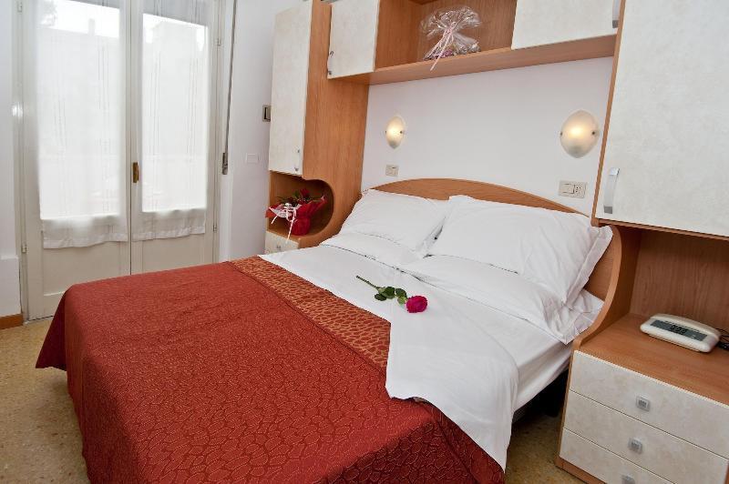 Hotel Chery Milano Marittima Dış mekan fotoğraf